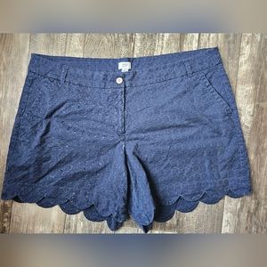 Crown & Ivy Scallop Shorts 22W